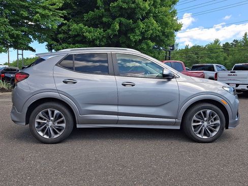 Used 2023 Buick Encore GX Select w/ Sport Touring Package FWD image 4