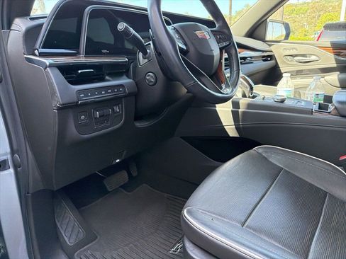 Used 2021 Cadillac Escalade Premium Luxury w/ Driver Assist Tech Package AWD/4WD image 4