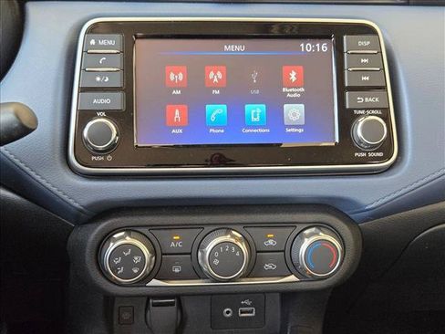 Used 2025 Nissan Versa SV FWD image 14