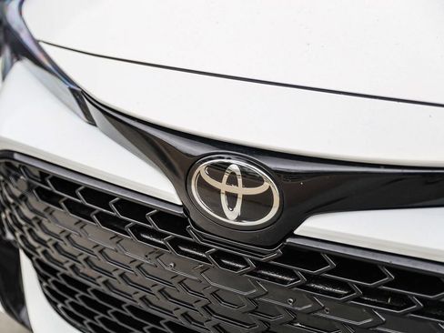 Used 2026 Toyota Corolla SE FWD image 5