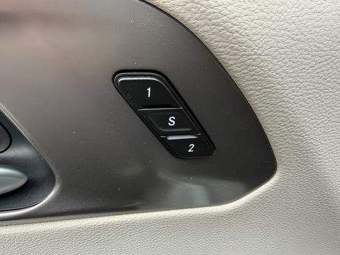 Used 2024 Chrysler Pacifica Touring-L FWD image 20