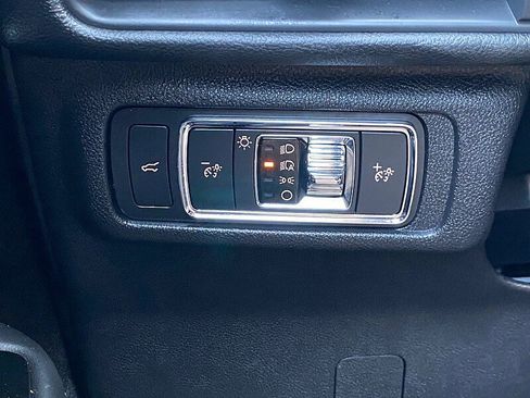 Used 2022 Lincoln Corsair AWD w/ Premium Package image 55