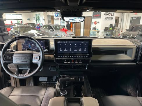 Used 2026 GMC Hummer EV SUV AWD/4WD image 18