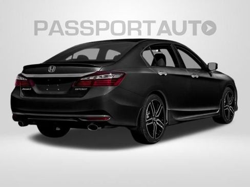 Used 2017 Honda Accord Sport image 2