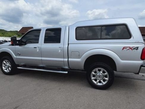 Used 2016 Ford F350 Lariat w/ Lariat Interior Package AWD/4WD image 6
