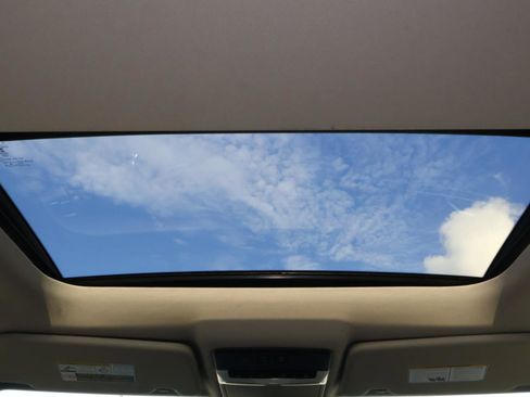 Used 2023 Mitsubishi Outlander SE image 11