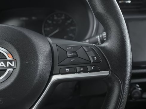 Used 2022 Nissan Kicks SV image 19