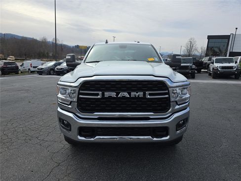 Used 2024 RAM 2500 Big Horn w/ Bed Utility Group image 8