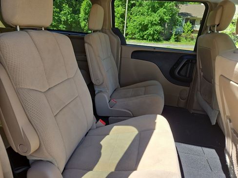 Used 2013 Dodge Grand Caravan Crew w/ Safety Sphere Group FWD image 17