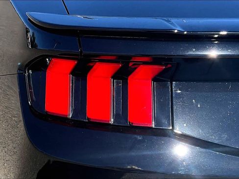 Used 2024 Ford Mustang GT Premium RWD image 28