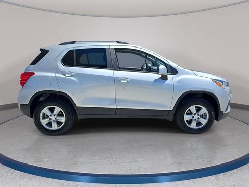 Used 2021 Chevrolet Trax LT AWD/4WD image 5