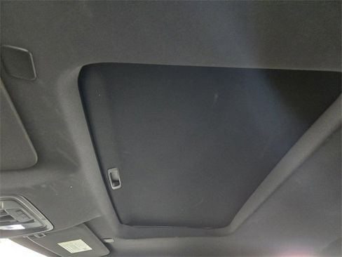 Used 2019 GMC Sierra 1500 AT4 w/ Off Road Performance Package image 27