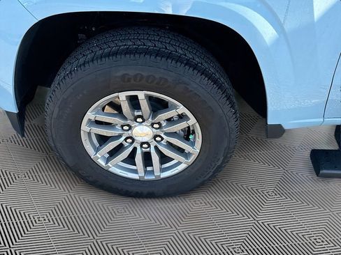 Used 2025 Chevrolet Colorado LT image 30