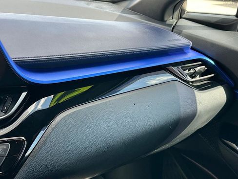 Certified 2022 Toyota C-HR XLE FWD image 27