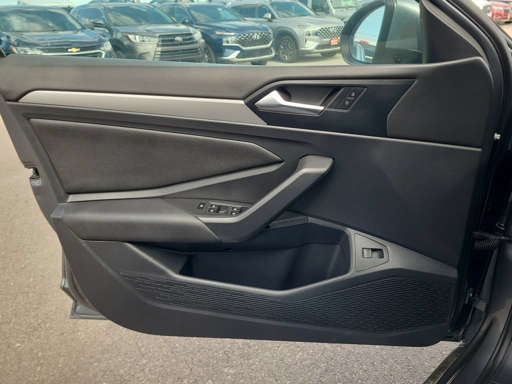 Used 2019 Volkswagen Jetta SE FWD image 19