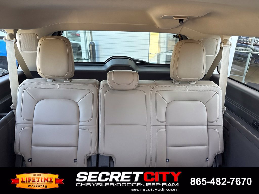 Used 2024 Lincoln Navigator L Reserve AWD/4WD image 17