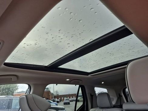 Used 2023 Honda Pilot Elite image 22