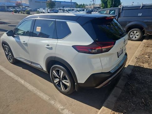 Used 2023 Nissan Rogue SL w/ SL Premium Package AWD/4WD image 6