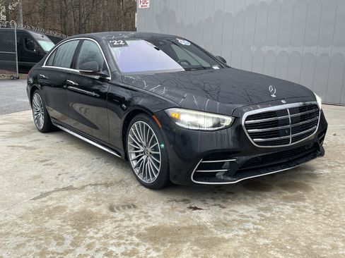 Certified 2022 Mercedes-Benz S 500 4MATIC w/ AMG Line Package image 4