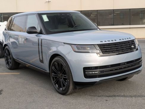 New 2026 Land Rover Range Rover Long Wheelbase SE image 7
