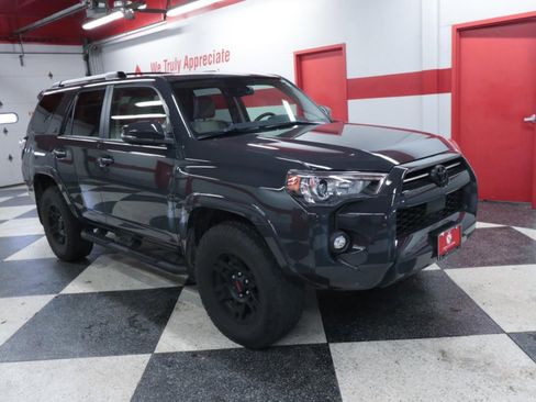 Used 2024 Toyota 4Runner SR5 Premium w/ Moonroof Package AWD/4WD image 3