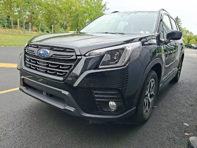 Certified 2023 Subaru Forester Premium AWD/4WD image 3