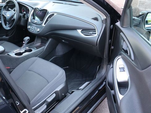 Used 2024 Chevrolet Malibu RS FWD image 42