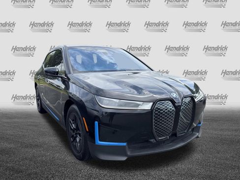Used 2023 BMW iX xDrive50 w/ Premium Package AWD/4WD image 7