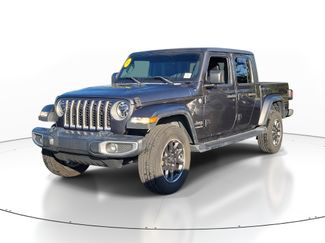 Used 2020 Jeep Gladiator Overland video 2