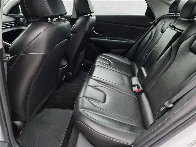Used 2025 Hyundai Elantra Limited FWD image 19