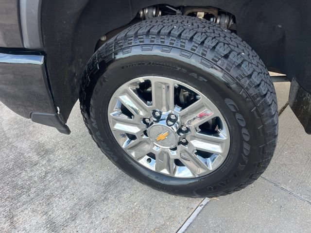Used 2024 Chevrolet Silverado 2500 LTZ w/ LTZ Plus Package AWD/4WD image 40