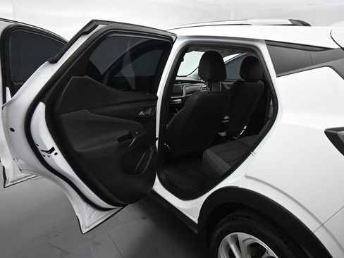 Used 2023 Chevrolet Bolt EUV LT w/ Driver Confidence Package image 15