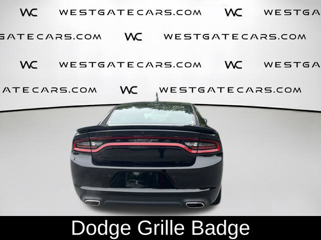 Used 2022 Dodge Charger SXT w/ Blacktop Package RWD image 8