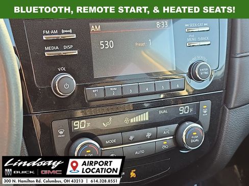 Used 2017 Nissan Rogue SV w/ Midnight Edition image 13