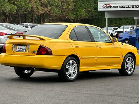 Used 2006 Nissan Sentra SE-R w/ (J01) Sunroof Pkg FWD image 4