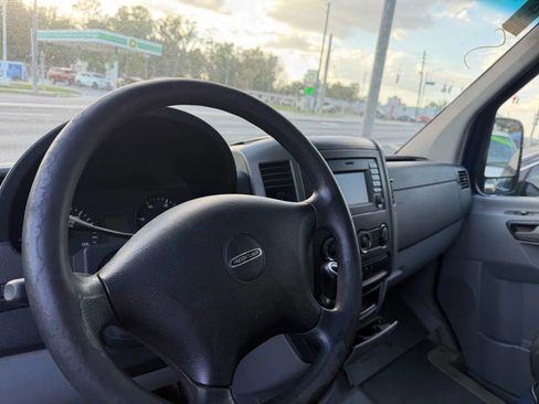 Used 2015 Freightliner Sprinter 2500 w/ Rear Window Package image 10