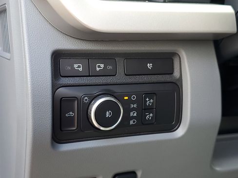 New 2024 Ford F450 XLT w/ XLT Value Package image 11