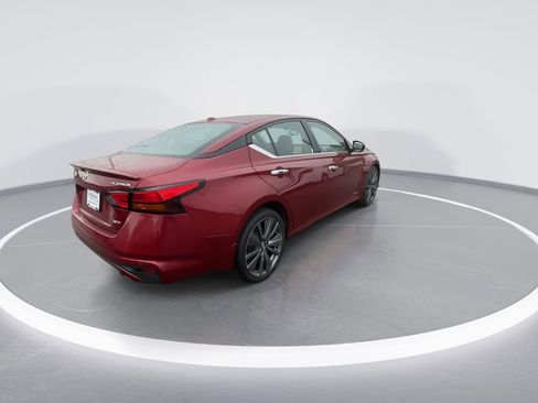 Used 2019 Nissan Altima 2.5 Platinum AWD/4WD image 8
