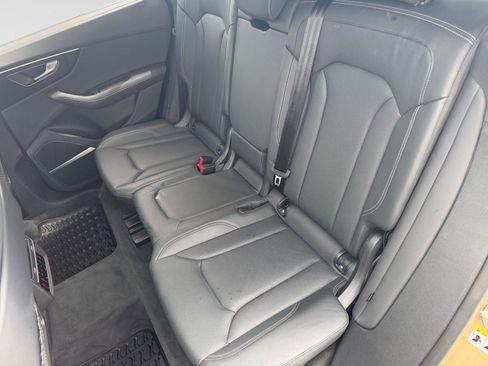 Used 2025 Audi Q8 Prestige AWD/4WD image 40