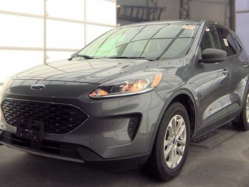 Used 2022 Ford Escape SE AWD/4WD image 2