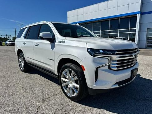 Used 2024 Chevrolet Tahoe High Country AWD/4WD image 8