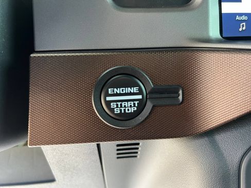 Used 2022 Ford Bronco Outer Banks AWD/4WD image 18