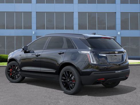 New 2026 Cadillac XT5 Sportv image 3
