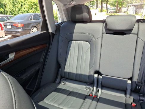 Certified 2023 Audi Q5 2.0T Premium Plus w/ Premium Plus Package AWD/4WD image 12