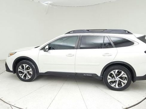 Used 2021 Subaru Outback Limited image 8