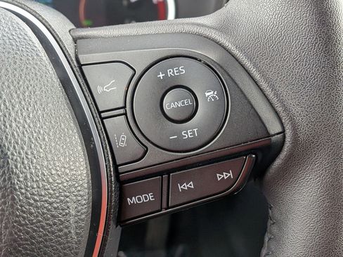 Used 2023 Toyota RAV4 XLE Premium image 23