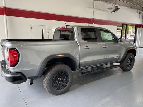 New 2026 GMC Canyon Elevation w/ Convenience Package image 4