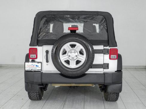 Used 2013 Jeep Wrangler Sport AWD/4WD image 7