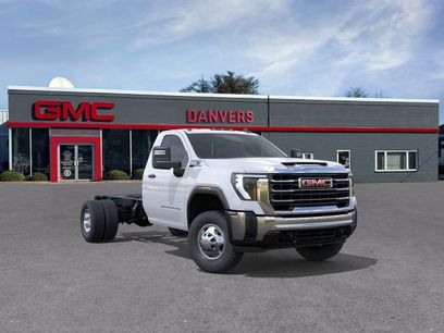 New 2026 GMC Sierra 3500 Pro w/ Convenience Package