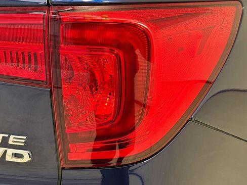 Used 2016 Honda Pilot Elite image 36
